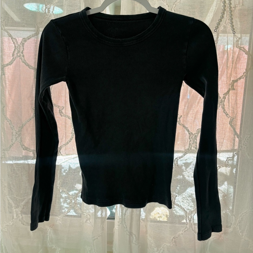 Brandy Melville Ribbed Long Sleeve